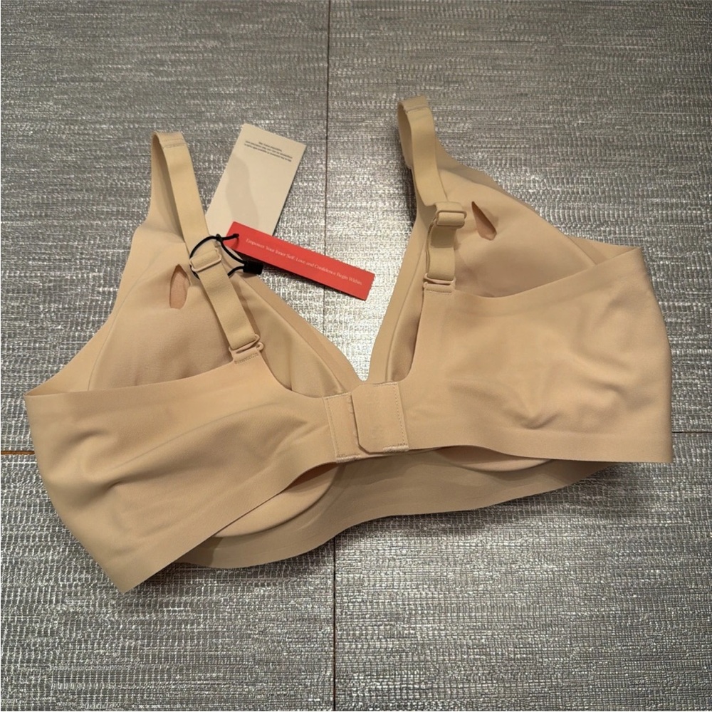 Popilush Wireless Bra Size Large Seamless No Underwire Deep-V T-shirt Bralette - Picture 7 of 8